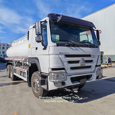 Новый и подержанный Sinotruck HOWO Нефть/топливо/вода 371HP 6*4 Bowser Tanker Truck