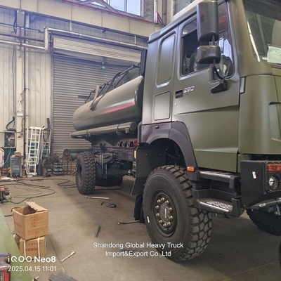 Нефтяной транспорт топливный бак HOWO Танкерный грузовик с низкой ценой HOWO 4X4 топливный бак