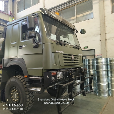 Нефтяной транспорт топливный бак HOWO Танкерный грузовик с низкой ценой HOWO 4X4 топливный бак