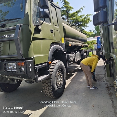 Нефтяной транспорт топливный бак HOWO Танкерный грузовик с низкой ценой HOWO 4X4 топливный бак