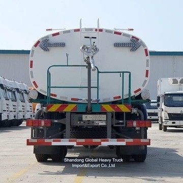 Sinotruk HOWO 6X4 Водосборный грузовик 18000L 20000L 20tons Водораспыливающий распылитель Танкерный грузовик