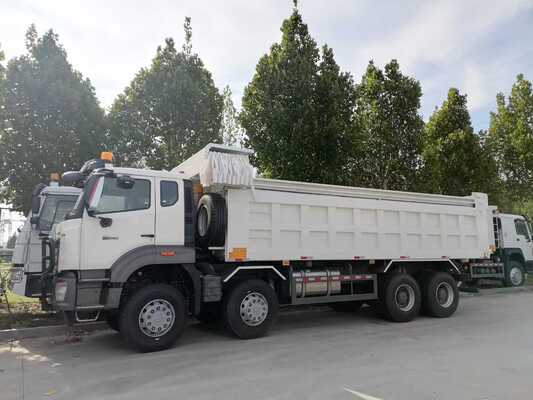 Самосвал Sinotruk HOWO Nx Hohan 371 л.с. 8x4, грузоподъемность 40 тонн