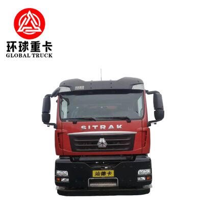 Фракционный грузовик с дизельным двигателем, оснащенный высоконапорным насосом и проходимостью по бездорожью для стимуляции нефтяных скважин