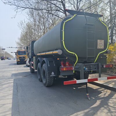 HOWO 6x6 внедорожный топливный танк с 20-тонной полезной нагрузкой и дизельным двигателем для добычи полезного топлива