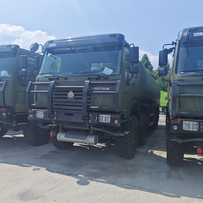 HOWO 8×8 50 000 л топливный танк с двигателем 371 л.с. и 8×8 полным приводом для перевозки тяжелого топлива