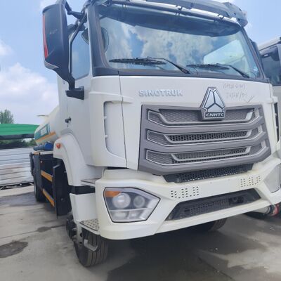 Автоцистерна для перевозки сжатого природного газа HOWO NX 6×4 с двигателем мощностью 400 л.с. и емкостью 30 000 л для перевозки дизельного и бензина