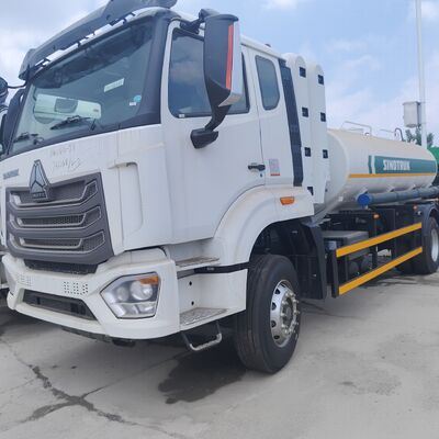 HOWO NX 6×4 CNG Tank Truck с двигателем 400 л.с. и полезной нагрузкой 20 т для транспортировки дизельного топлива и бензина