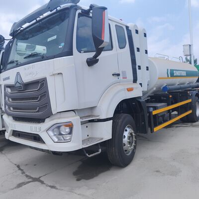 HOWO NX 6×4 CNG топливный танк с двигателем 400 л.с. и емкостью 25000 л для распределения топлива