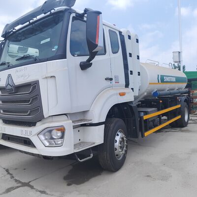 HOWO NX 6×4 CNG Tank Truck с двигателем 400 л.с. и полезной нагрузкой 20 т для транспортировки дизельного топлива и бензина