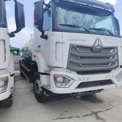 HOWO NX 6×4 CNG Tank Truck с двигателем 400 л.с. и полезной нагрузкой 20 т для транспортировки дизельного топлива и бензина