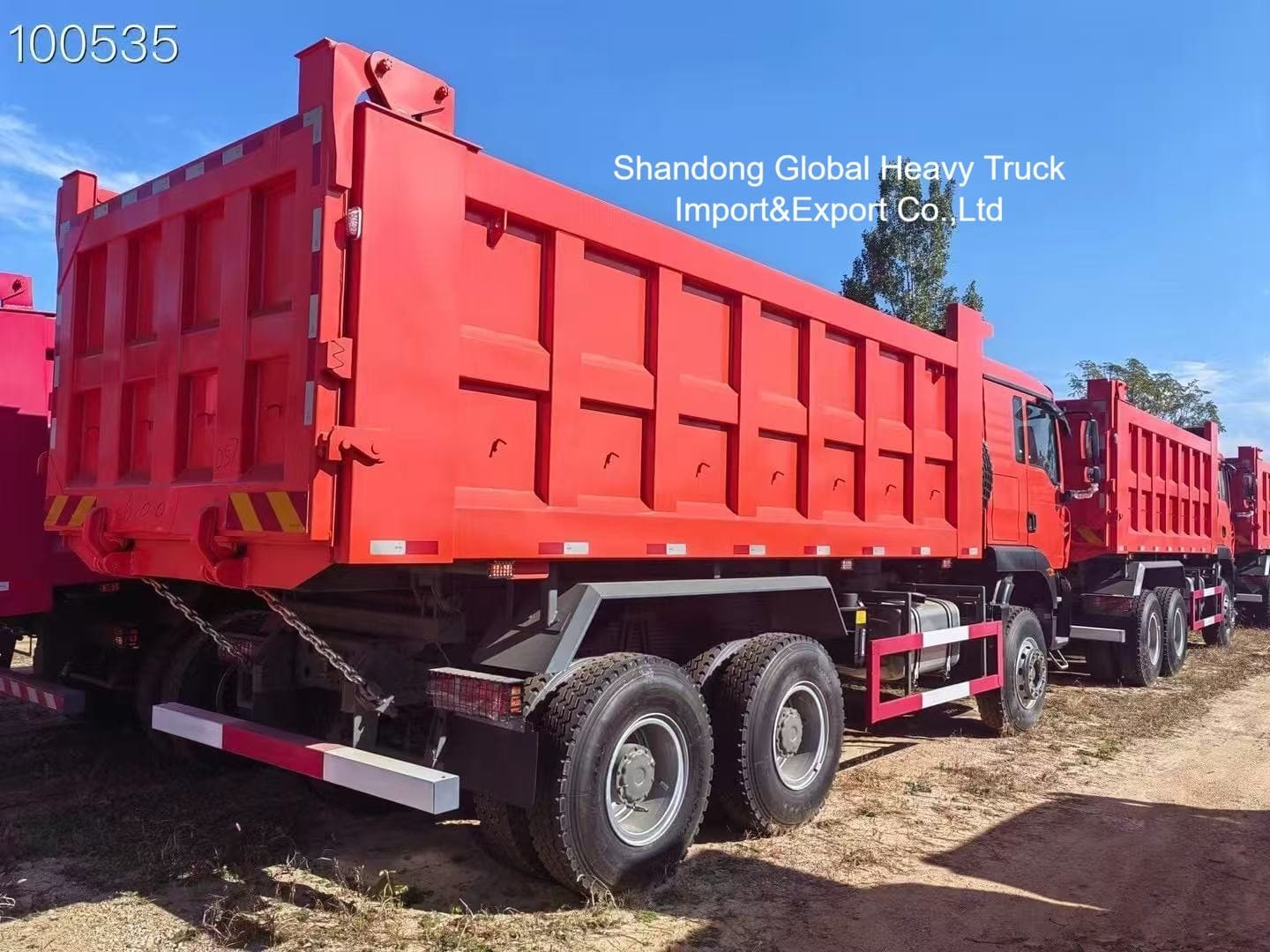 HOWO 8x4 Dump Truck with 371HP Engine for 40-60 Tons Payload and Reinforced Mining Body