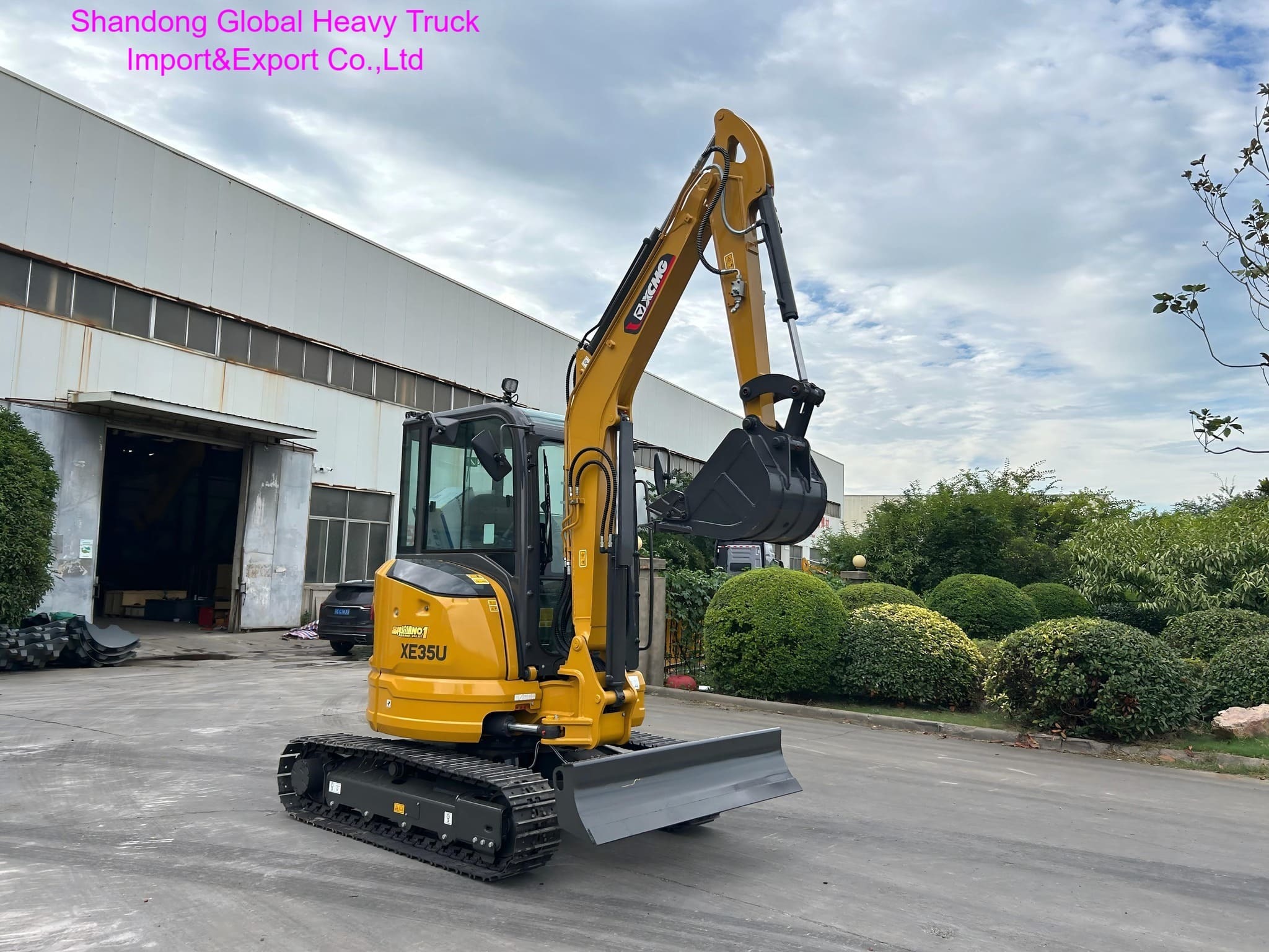 XCMG XE35U 4.2 Ton Mini Excavator with 3.75 Tons Operating Weight and 18.2 kW Kubota Engine for Urban Construction