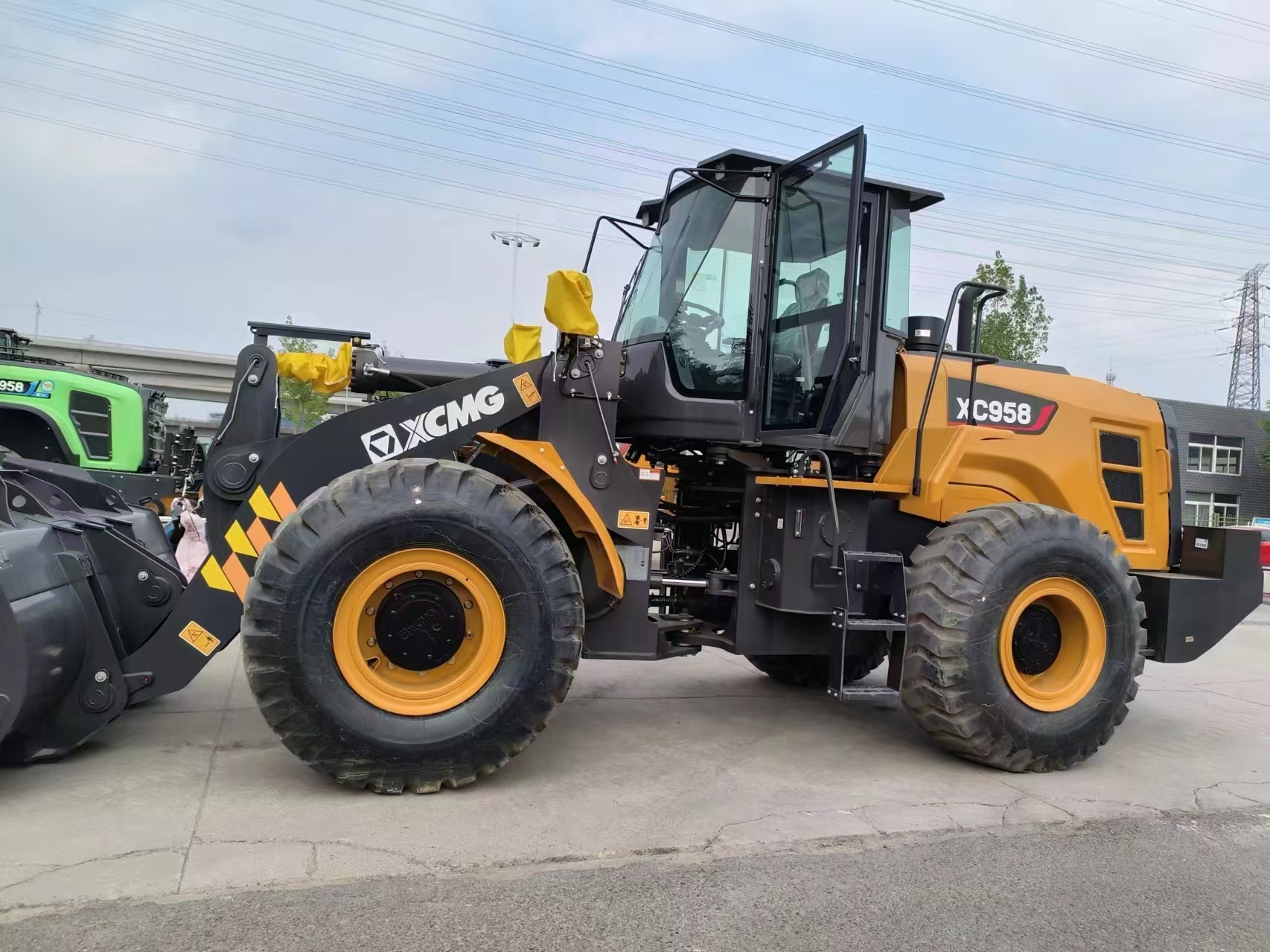 XCMG New Xc958 Wheel Loader with 3cbm Bucket 5000kg Loader Payloader for Cheap Price
