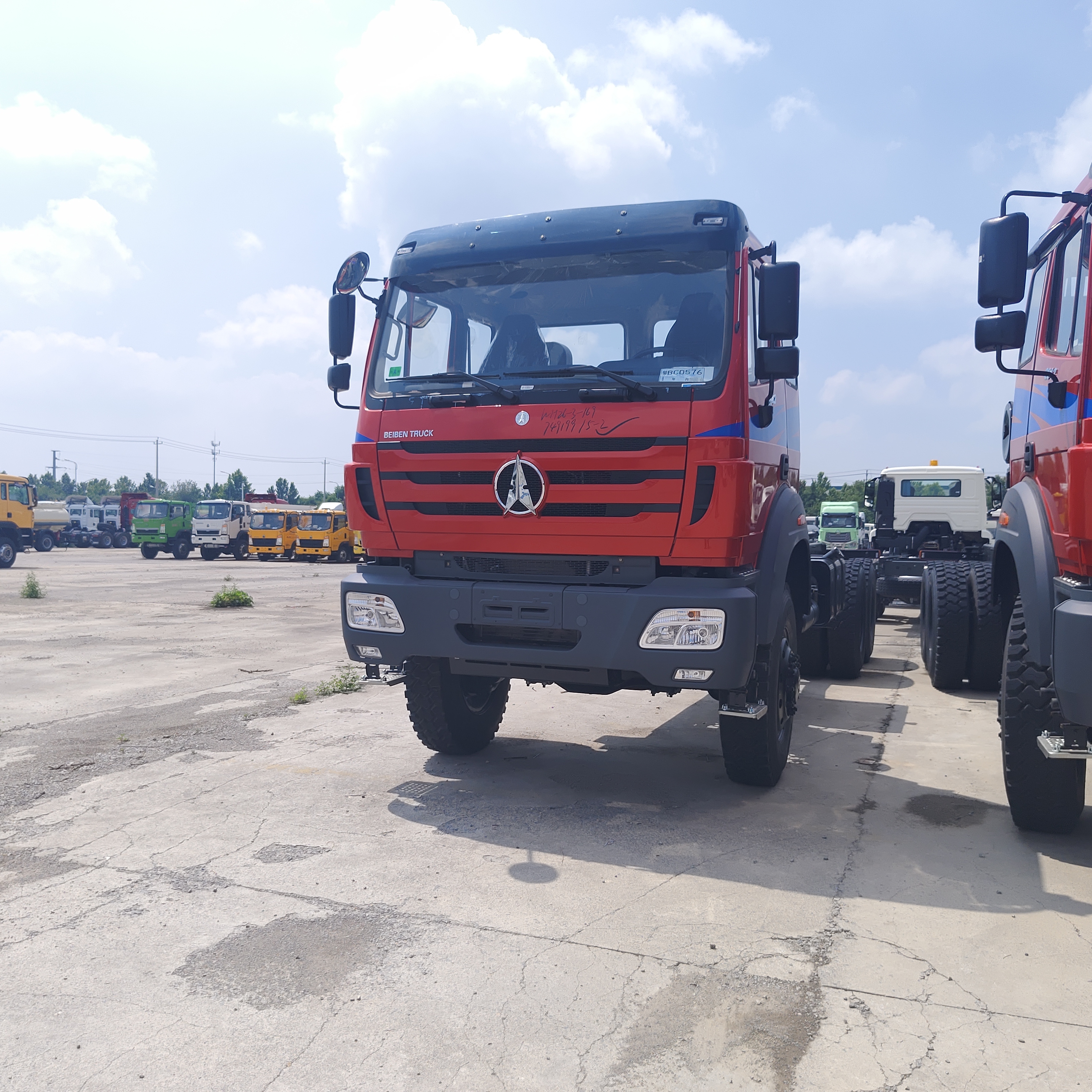 BEIBEN 2638 4×4 тяжелый внедорожник с двигателем WEICHAI мощностью 380 л.с. и шасси с технологией Mercedes-Benz для добычи полезных ископаемых