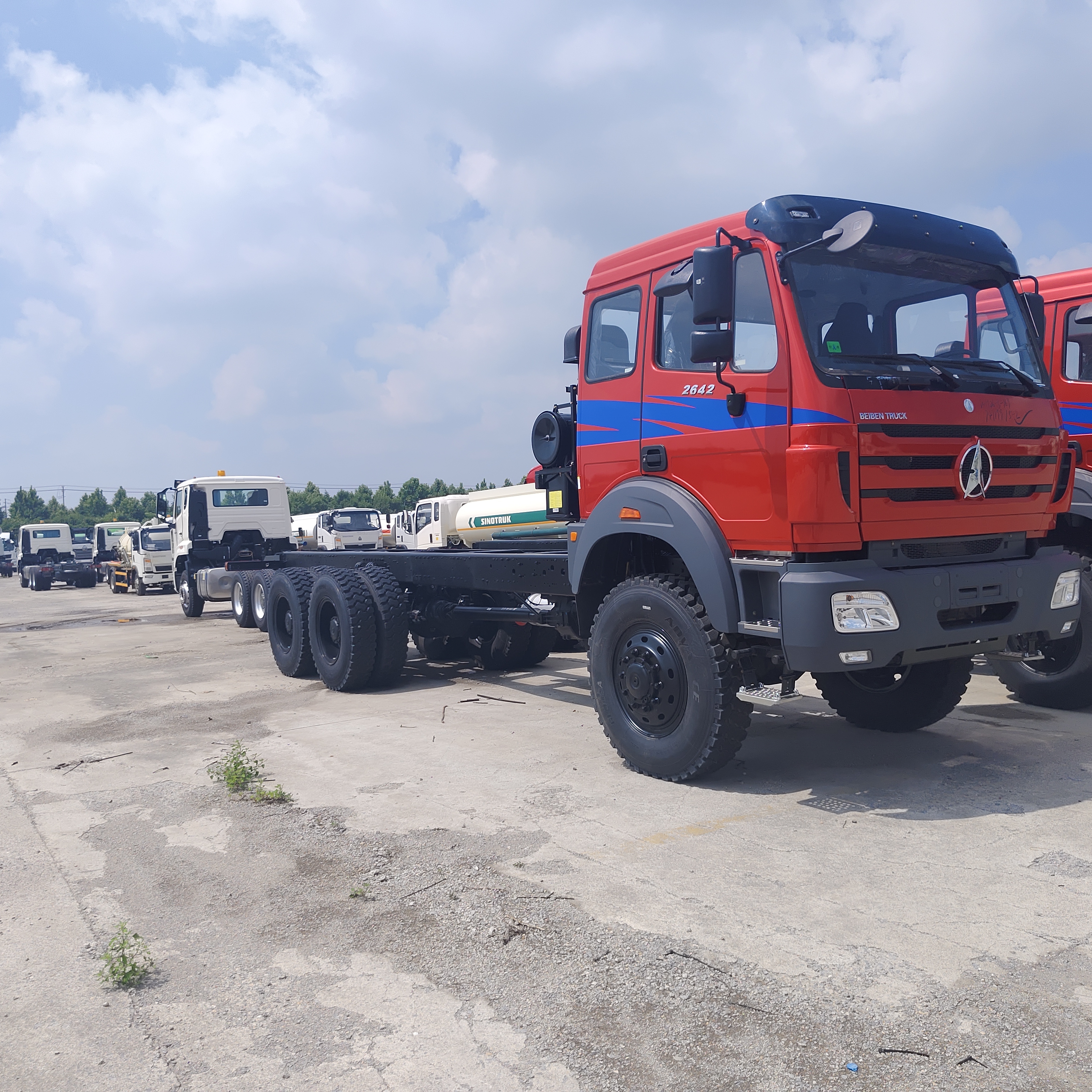 BEIBEN 2648 6×4 Тяжелый карьерный самосвал с двигателем WEICHAI мощностью 480 л.с. и полезной нагрузкой 30-40 тонн для транспортировки меди и кобальта