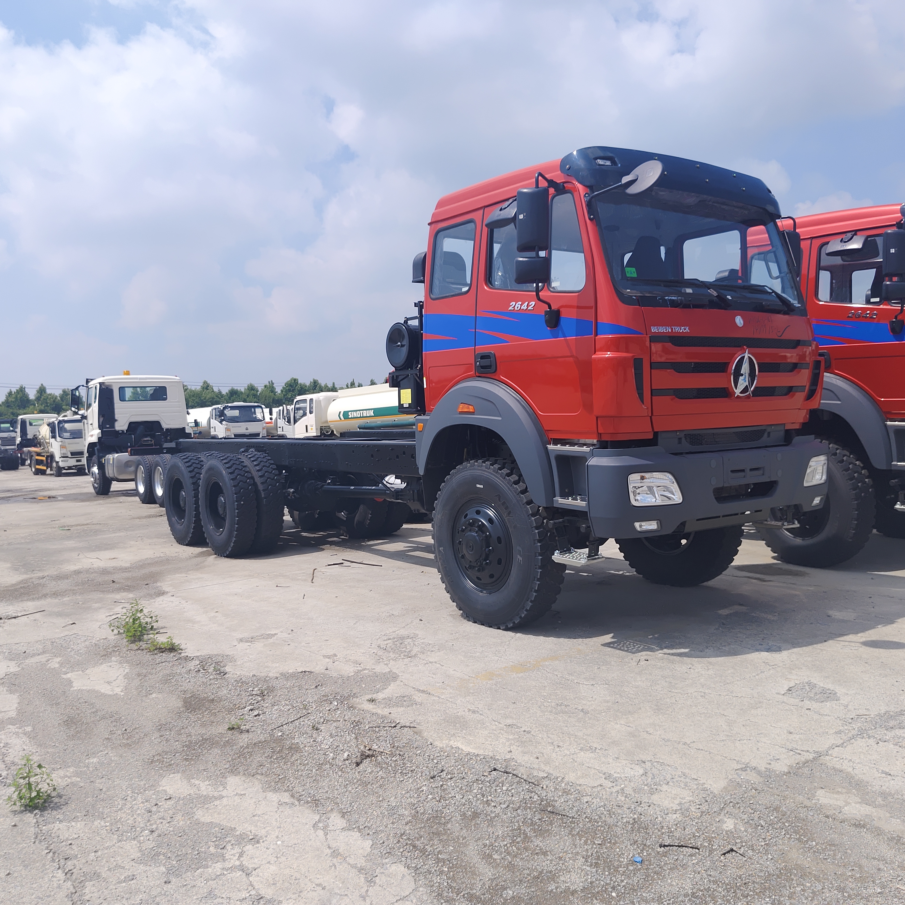 BEIBEN 2642 6×6 горный буксир с двигателем WEICHAI 420 л.с. и 30-40 тонн полезной нагрузки для тяжелой добычи полезных ископаемых