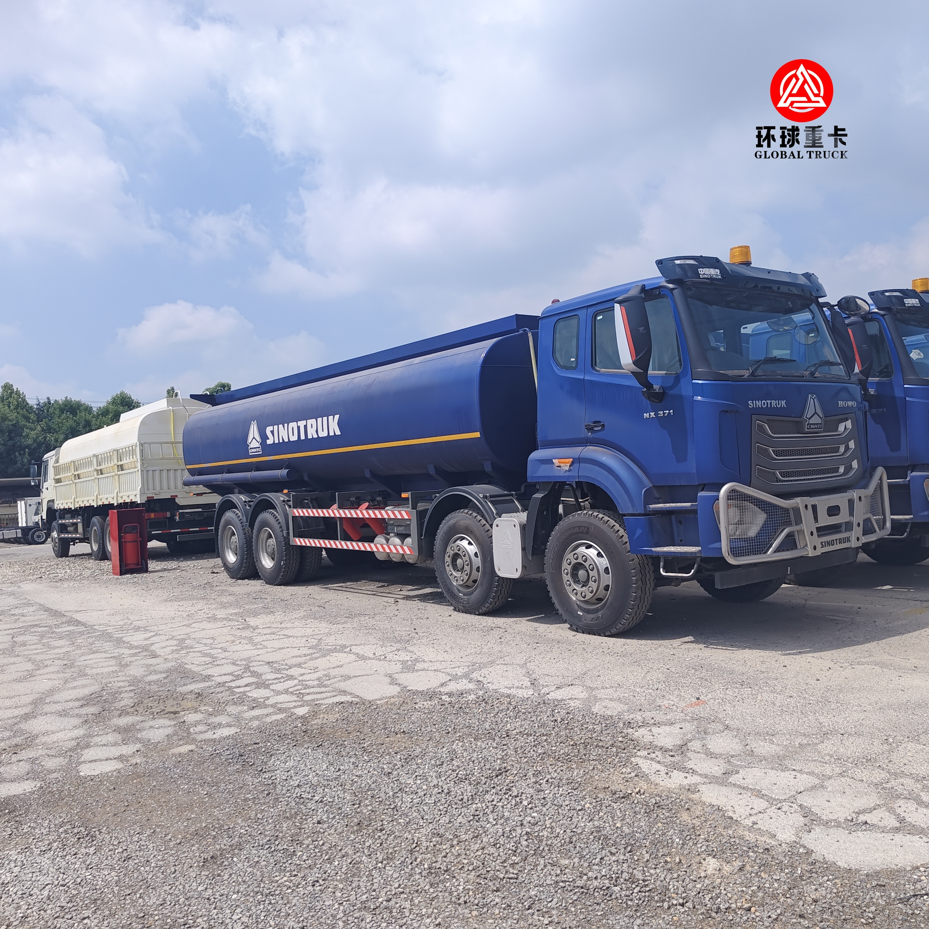 Топливозаправщик HOWO NX 8x4 30000 л, тяжелый дизельный автоцистерна для африканского рынка