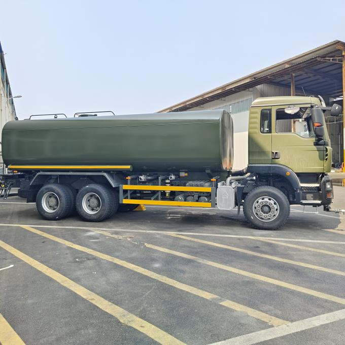 HOWO TX 6×4 Water Tank Truck front view showing road spraying capabilities